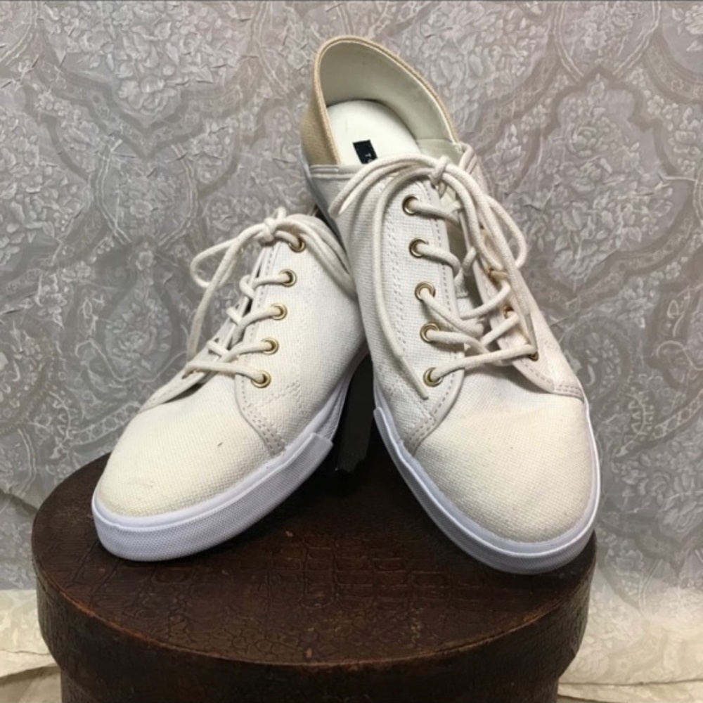 Tommy Hilfiger Two Tone Canvas Sneakers SZ 9.5